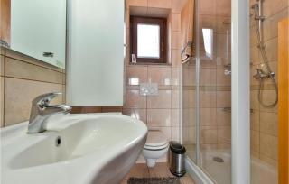 Awesome Home In Jalzabet With Kitchen - 9