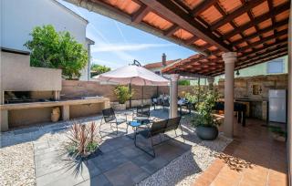 Holiday Home With Pool In Medulin - Medulin - 4
