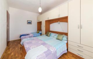 Beautiful Apartment In Okrug Gornji - Trogir - 4