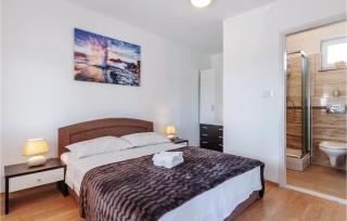 Four-Bedroom Holiday Home Lovinac With An Outdoor Swimming Pool 09 - Lovinac - 4