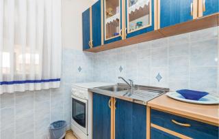 Lovely Apartment In Povljana With Wifi - 1