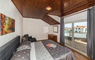Beautiful Apartment In Kastel Stafilic - 2
