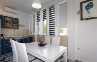 Awesome Apartment In Zadar With Wifi - Zadar - 1