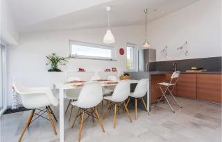 Nice Apartment In Malinska With Wifi - 9