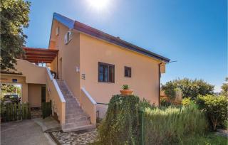 Awesome Apartment In Supetarska Draga - Supetarska Draga - 4