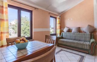 1 Bedroom Stunning Apartment In Fazana - 8