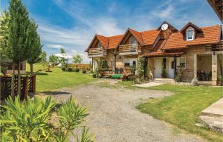 Nice Home In Licko Lesce With Wifi - Ličko Lešće - 6