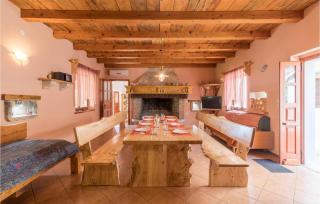 4 Bedroom Awesome Home In Pula - Muntić - 9
