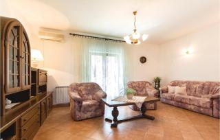 Beautiful Apartment In Sisan With Wifi - 4