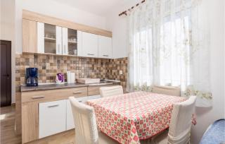 Gorgeous Apartment In Lukovo Sugarje - Barić Draga - 4