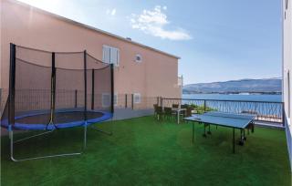 Nine-Bedroom Holiday Home In Arbanija - Trogir - 5