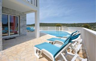Four-Bedroom Holiday Home Drvenik Veliki With Sea View 05 - Drvenik Veli - 5