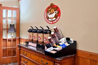 AmericInn by Wyndham Minocqua - Minocqua - 1