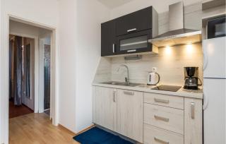 Amazing Apartment In Barbat Na Rabu - 4