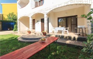 1 Bedroom Amazing Apartment In Sisan - 3
