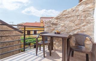 1 Bedroom Stunning Apartment In Omisalj - Omišalj - 9