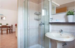 1 Bedroom Gorgeous Apartment In Rabac - Rabac - 1