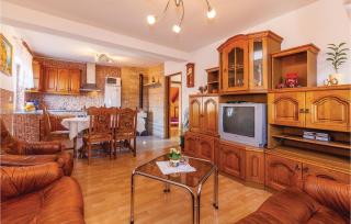 Awesome Apartment In Novi Vinodolski - Novi Vinodolski - 8