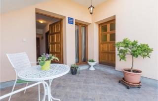 Two-Bedroom Apartment In Radmani - 5
