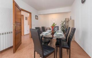 Two-Bedroom Apartment In Radmani - 3