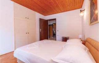 Two-Bedroom Apartment In Jadrija - 8