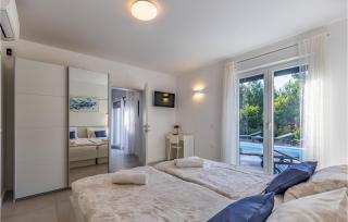 4 Bedroom Cozy Home In Medulin - 6