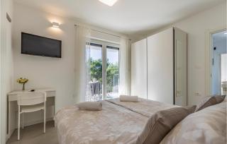 4 Bedroom Cozy Home In Medulin - Medulin - 2