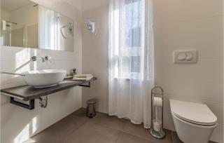 4 Bedroom Cozy Home In Medulin - Medulin - 1