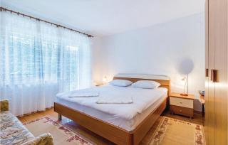 2 Bedroom Gorgeous Apartment In Knezica - 4