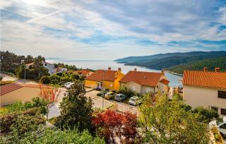 Gorgeous Apartment In Rabac With Wifi - 3