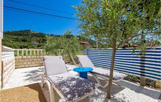 2 Bedroom Nice Apartment In Rab - 8