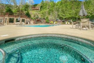 Condo with Stunning Mountain and 6th Green views near Harrahs Cherokee Bryson City - Whittier - 8