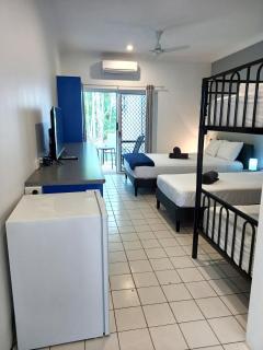 Coral Beach Lodge - Port Douglas - 8