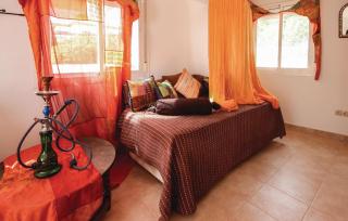 Awesome Home In Las Farolas - 9