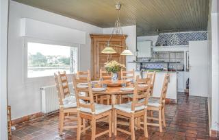 Awesome Home In Saint Pabu With Sauna - Saint-Pabu - 5