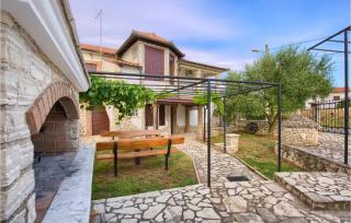 Gorgeous Home In Jadreski With Kitchen - Jadreški - 0