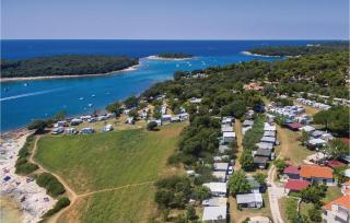 Two-Bedroom Holiday Home In Banjole - 5