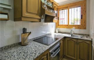 3 Bedroom Cozy Home In Santa Pola - 4