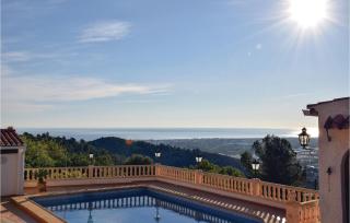3 Bedroom Beautiful Home In Oliva - Oliva - 5