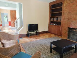 Huge 2 Bedroom House in the Heart of Northside! - Cincinnati - 3