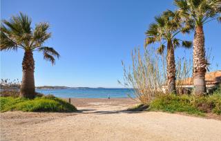 Cozy Apartment In Six Fours Les Plages - Six-Fours-les-Plages - 4