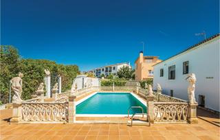 5 Bedroom Stunning Home In Roda De Berà - 1