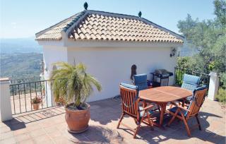 Beautiful Home In Algarrobo With Wifi - 3