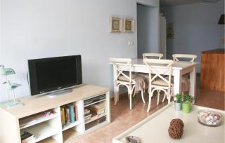 3 Bedroom Nice Apartment In Alcossebre - 2