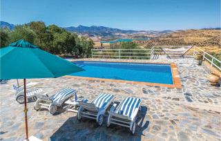 Awesome Home In El Gastor - 5