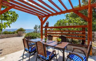 Amazing Apartment In Cesarica - Cesarica - 9
