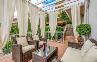 1 Bedroom Stunning Apartment In Rijeka - Pašac - 8