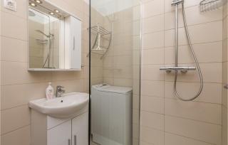 1 Bedroom Stunning Apartment In Rijeka - 6