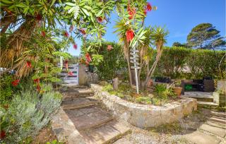 2 Bedroom Lovely Home In Monticello - 3