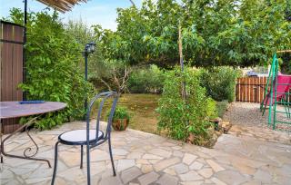 Gorgeous Home In Saint Victor La Coste - Saint-Victor-la-Coste - 3